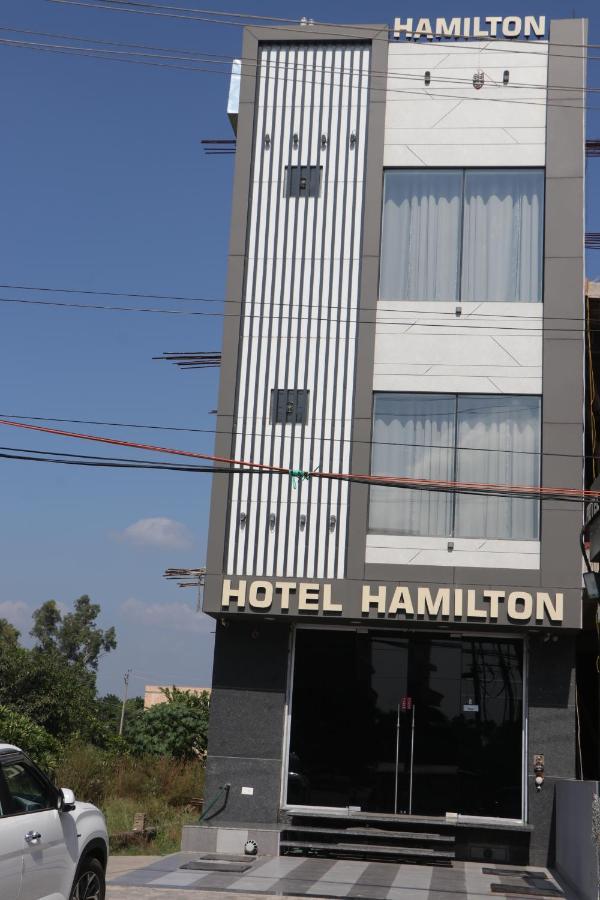 Hotel Hamilton Zirakpur Экстерьер фото